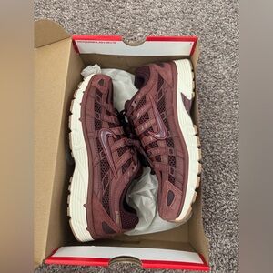 Nike P-6000 SE Sneakers